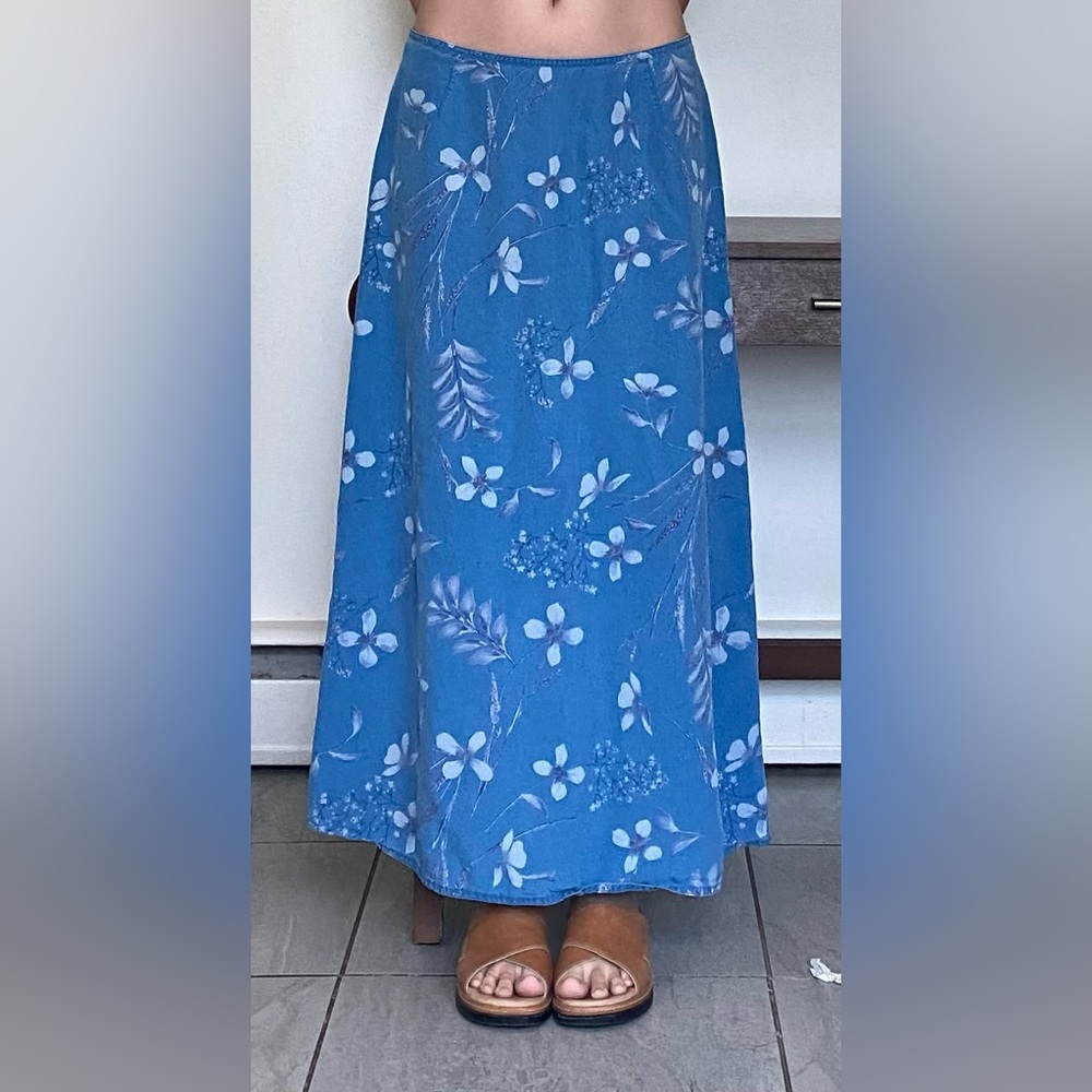 Liz Claiborne blue floral maxi skirt